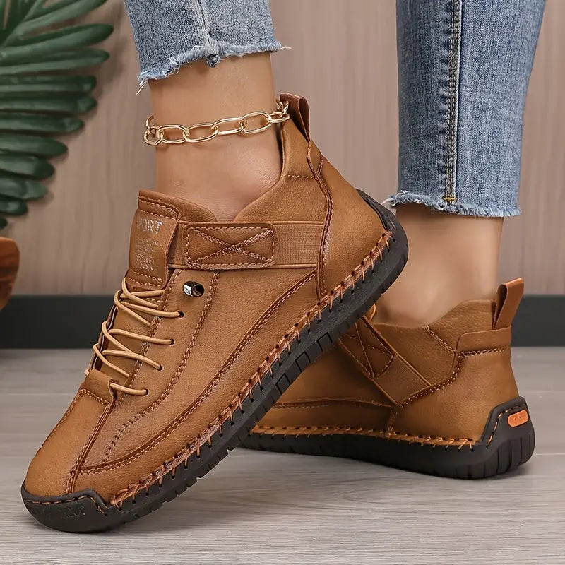 Brown / 44 EU