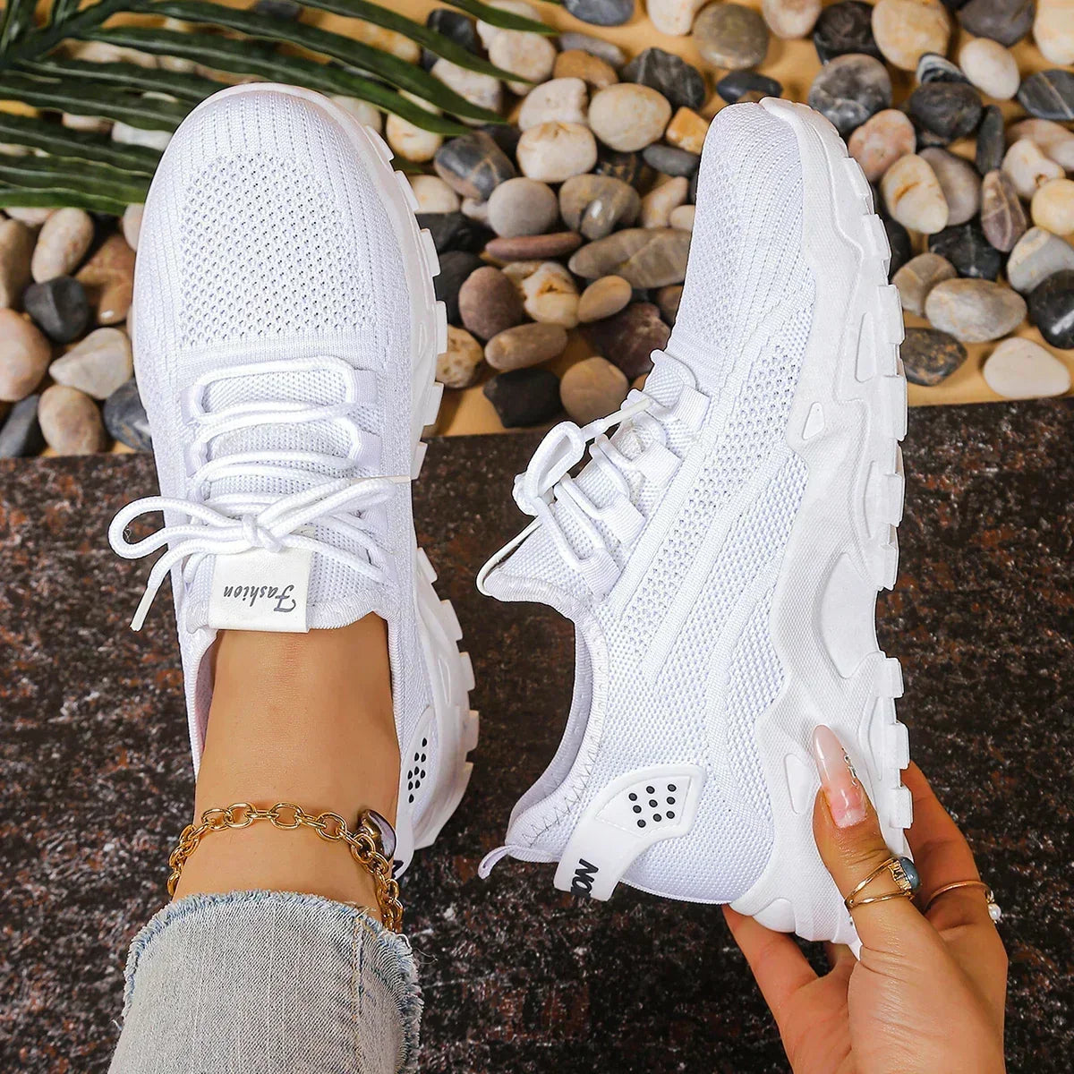 White / 12